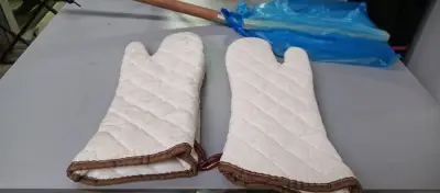 Cortador de pizza, guantes y pala para pizza - miniatura 5
