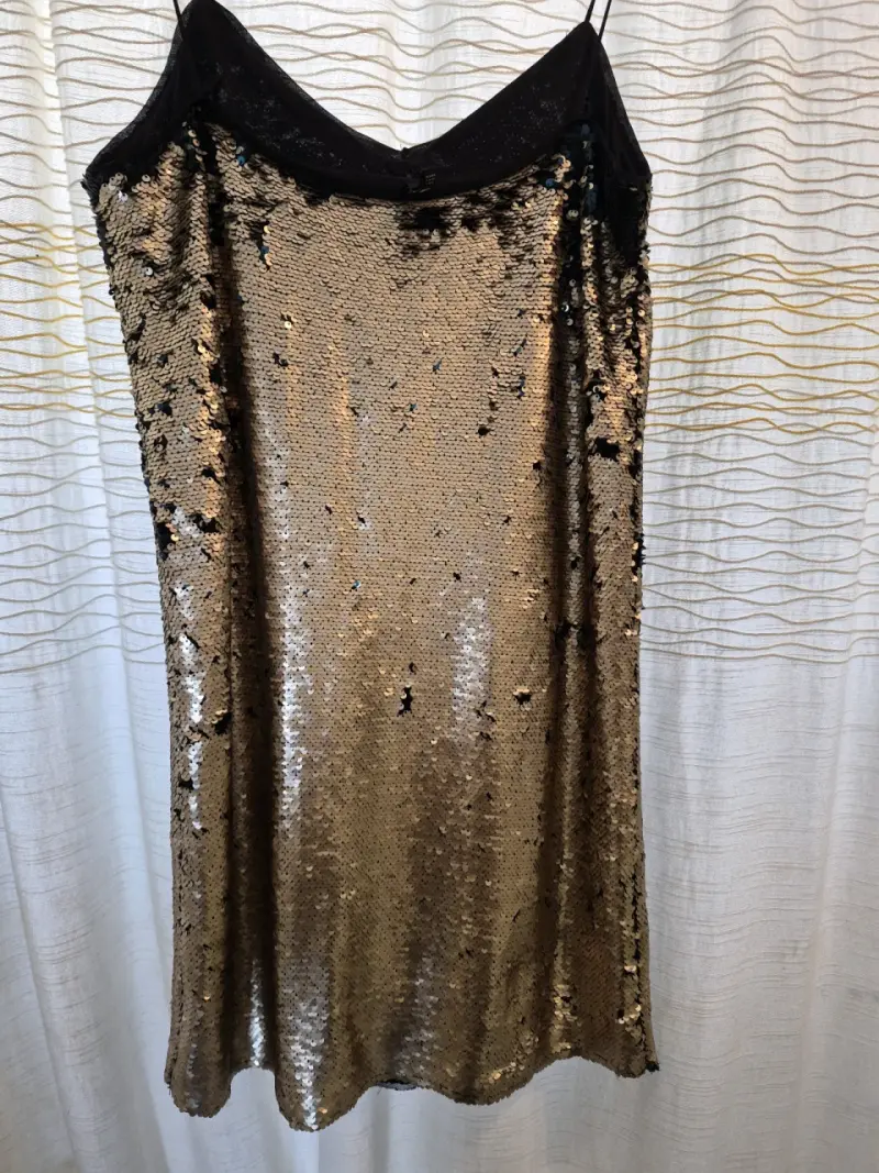 Vestido de lentejuelas doradas Stradivarius - 3