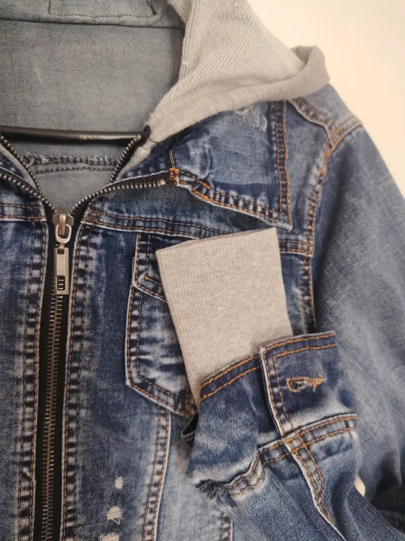 Chaqueta de mezclilla con capucha gris - 3