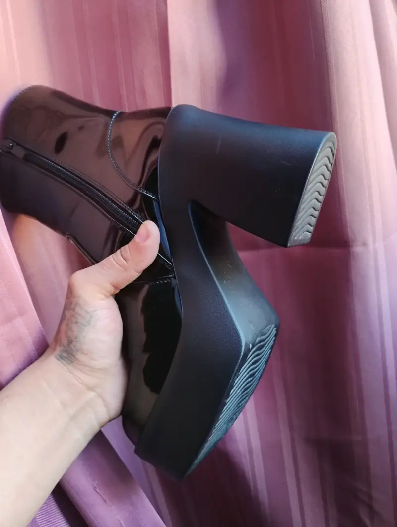 Botas de charol negras con tacón alto - 3