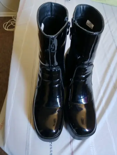 Botas de charol negras con tacón alto - miniatura 5