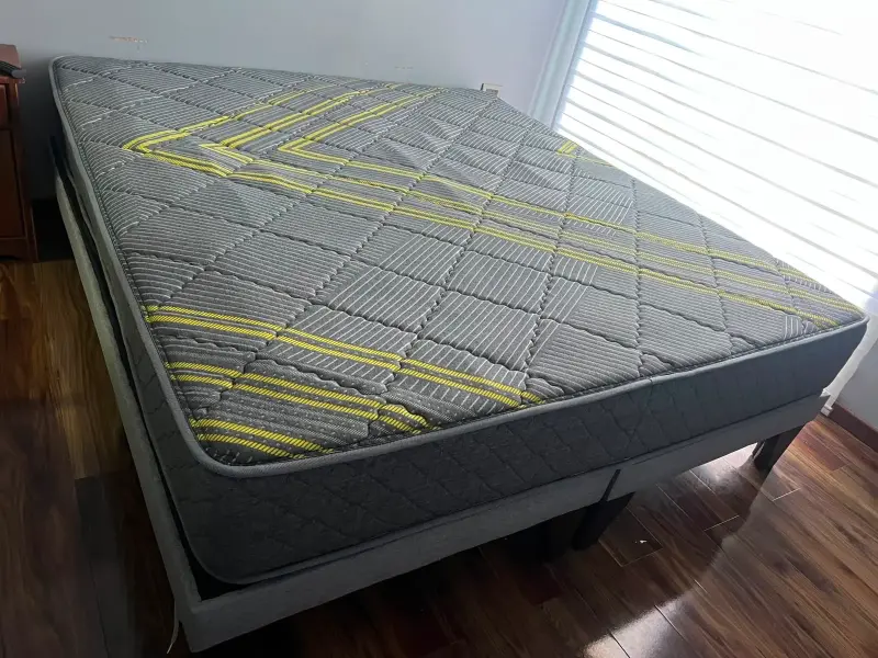Cama king Celta Bali Pocket en buen estado - 1