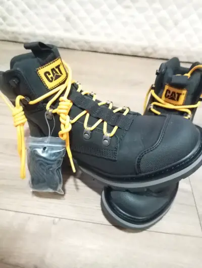 Botas cat waterproof 80 %cuero impermeable. - miniatura 4