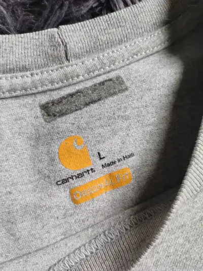 Polera gris Carhartt con bolsillo delantero - miniatura 4