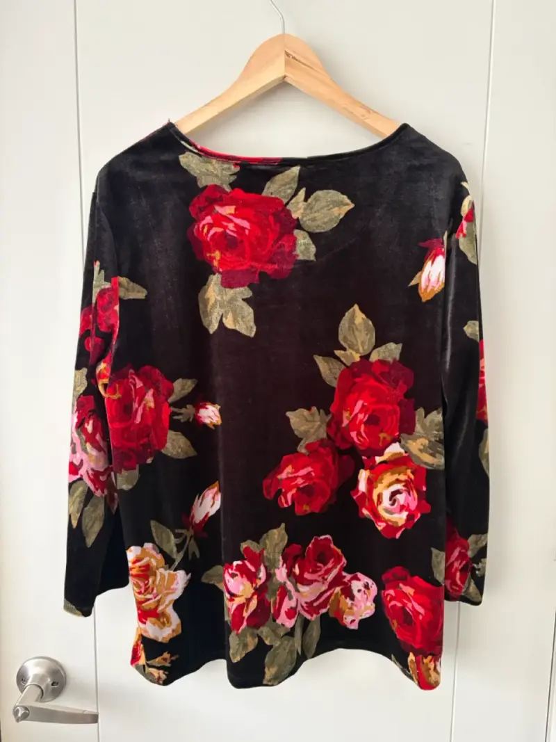 Polera plush estampado floral White Stag - 3