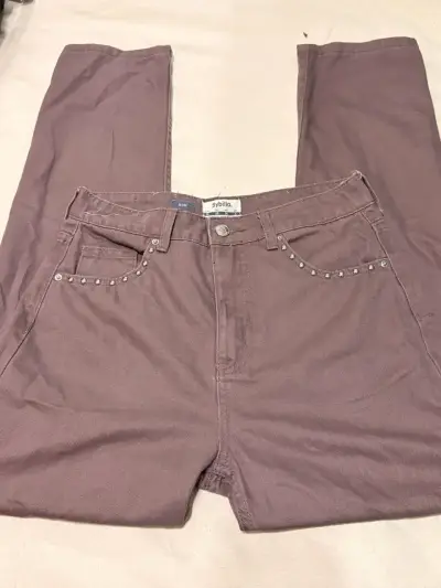 Jeans Mom Fit Sybilla con Detalles de Tachas - miniatura 1