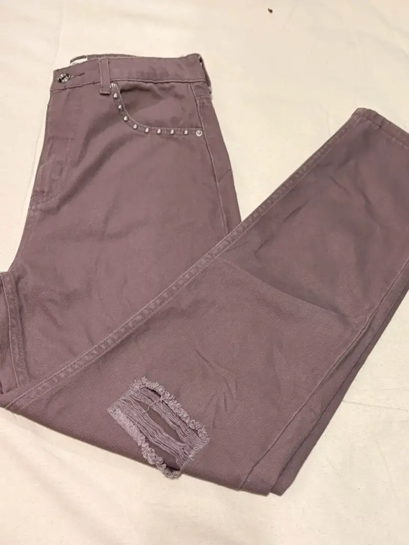 Jeans Mom Fit Sybilla con Detalles de Tachas - 3