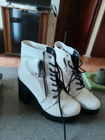 Botines de cuero burdeos y blancos con plataforma - miniatura 3
