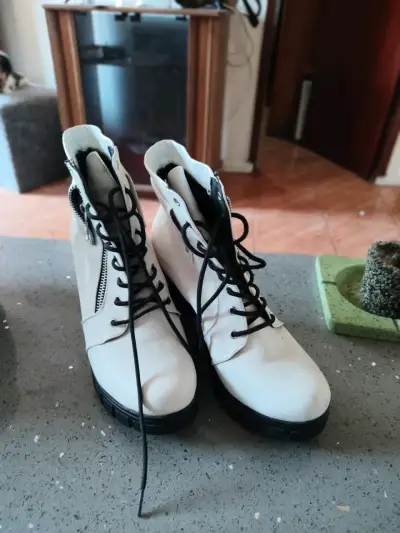 Botines de cuero burdeos y blancos con plataforma - miniatura 4
