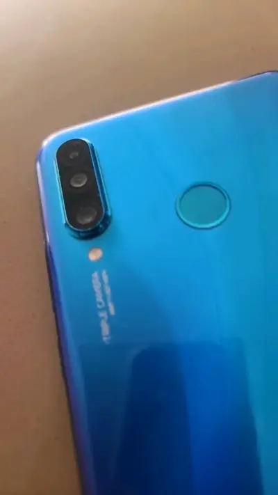 Huawei P30 Lite 128 GB – Muy buen estado - miniatura 2