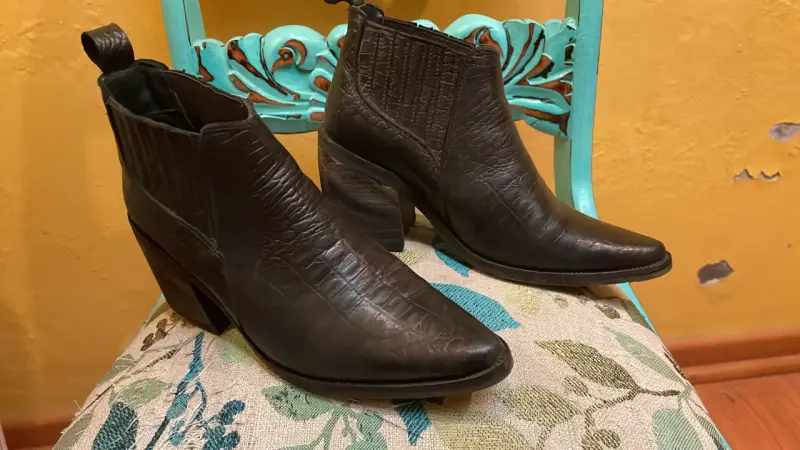 Botines de cuero negro con tacón grueso - 3