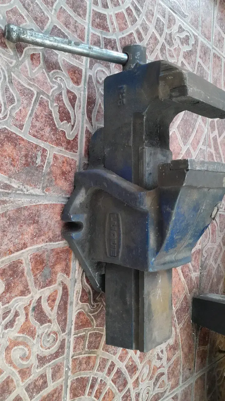 Torno de banco grande de hierro fundido