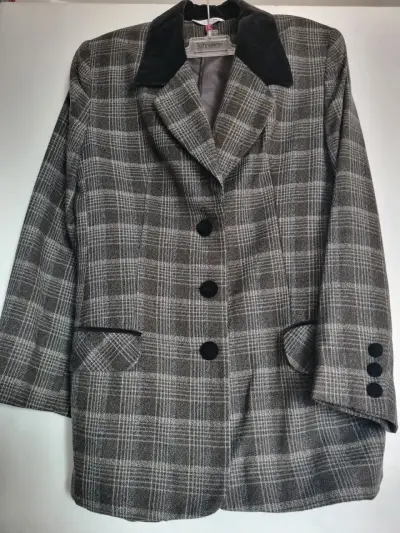 Conjunto de blazer y falda a cuadros Johnsons - miniatura 1