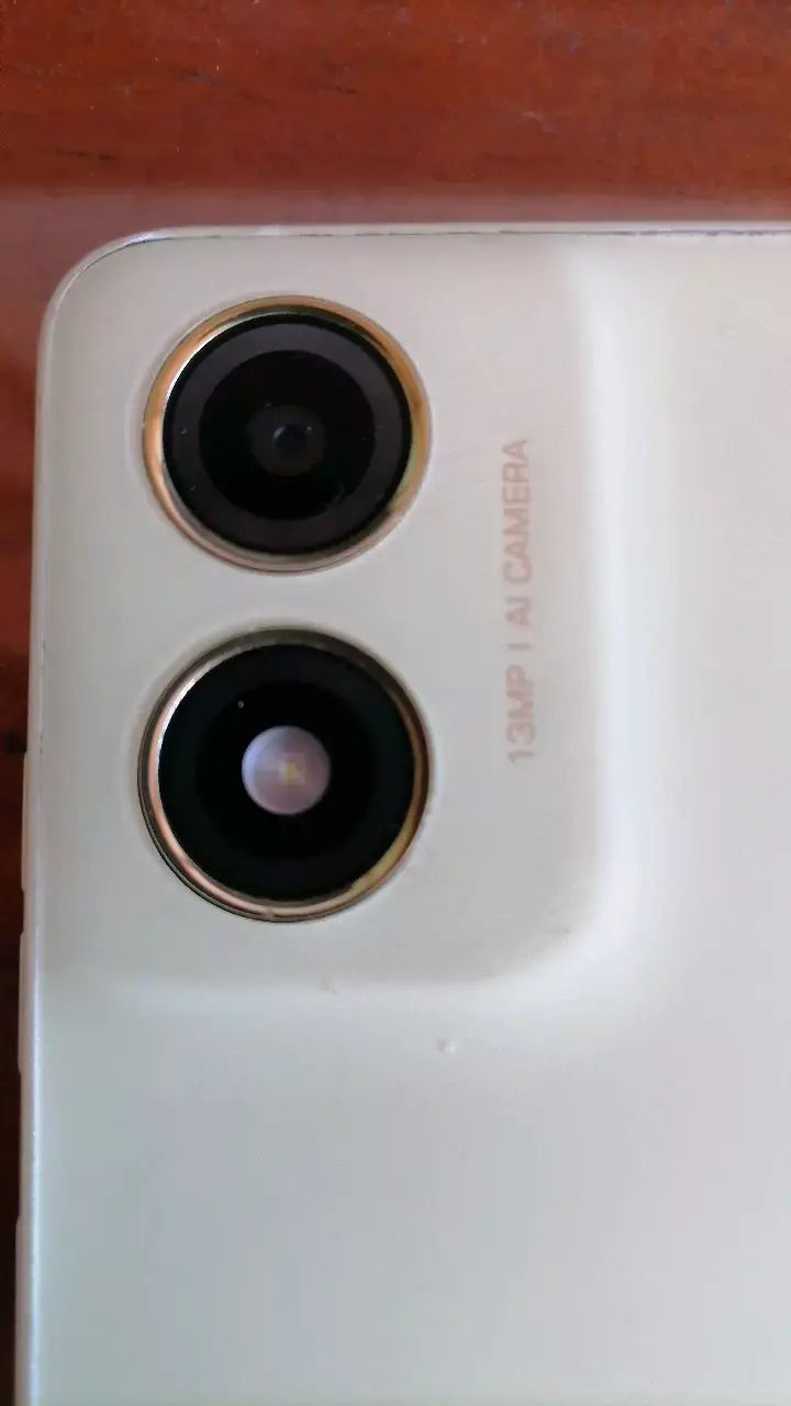 Moto E14 sin porta Tarjeta Sim - 3
