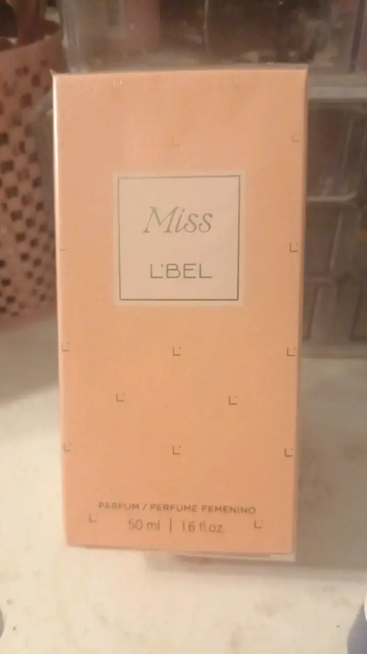 Set de Perfume L'Bel Miss y Maquillaje Avon - 2