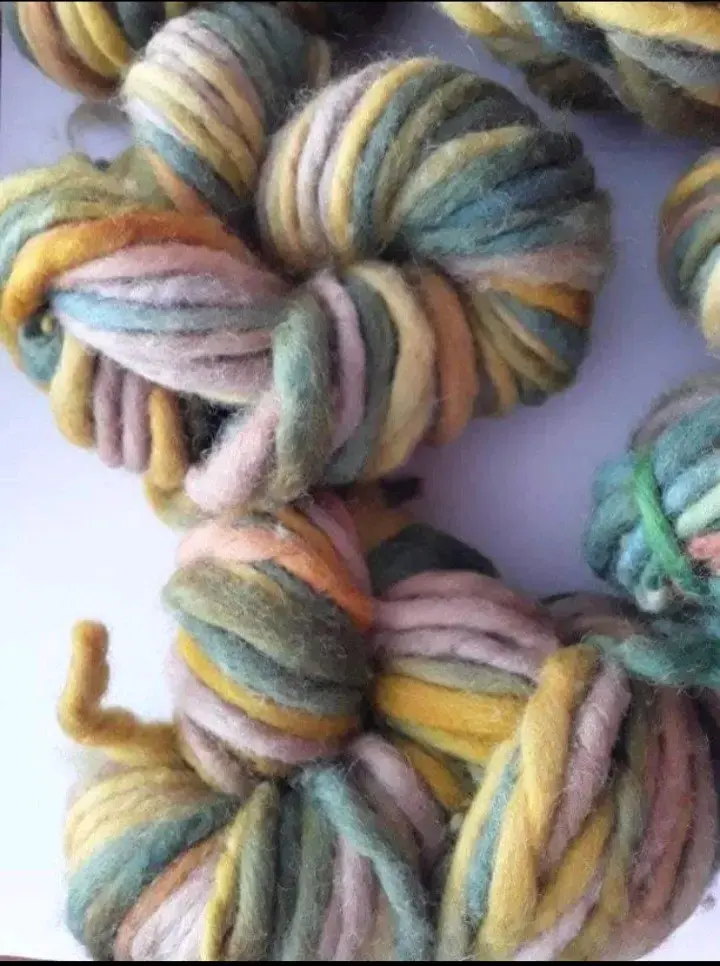 1 kilo de lana de colores para tejer manualidades - 2