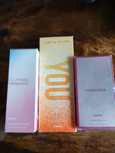 Set de Perfumes y Cremas Hidratantes Ésika - miniatura 1