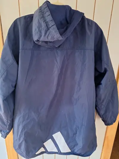 Cortaviento azul Adidas con capucha - miniatura 2