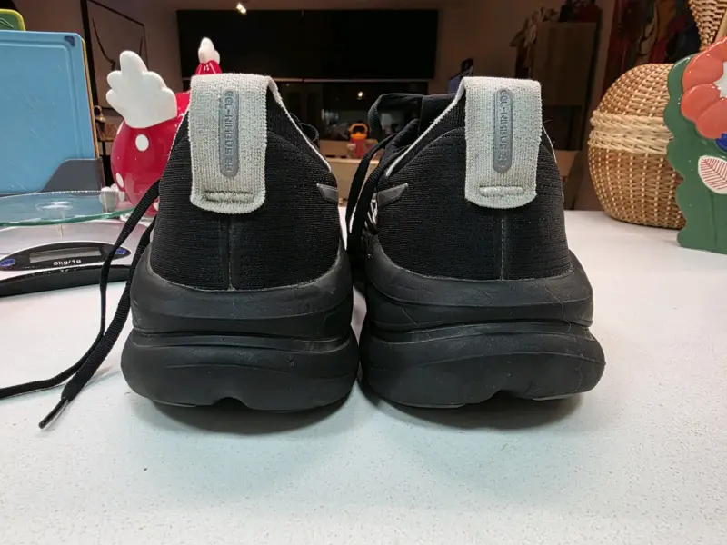 Zapatillas deportivas negras Asics Gel Ninbus 28 - 2