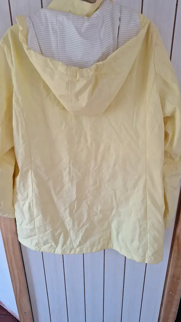 Chaqueta impermeable amarilla para lluvia - 3