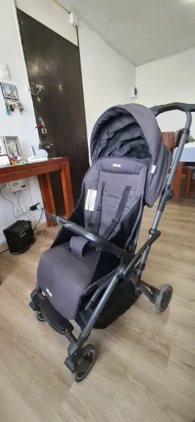 Coche de bebé Infanti plegable gris - miniatura 1