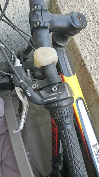 Bicicleta MTB Aro 26 con Cambios Shimano - miniatura 2