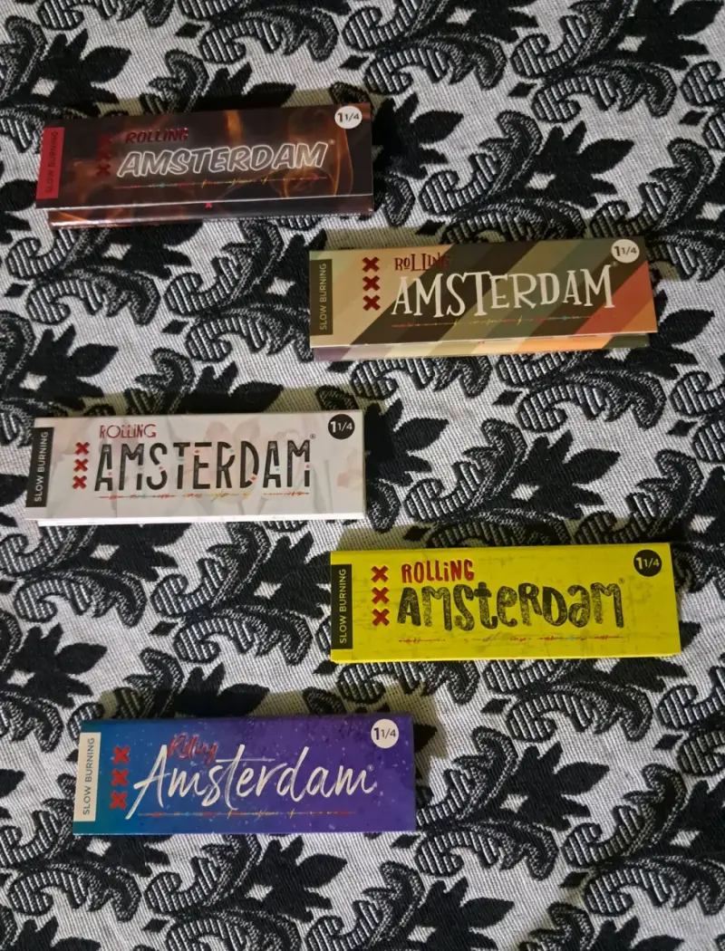 Papelillos Amsterdam 1 1/4 variados - 2