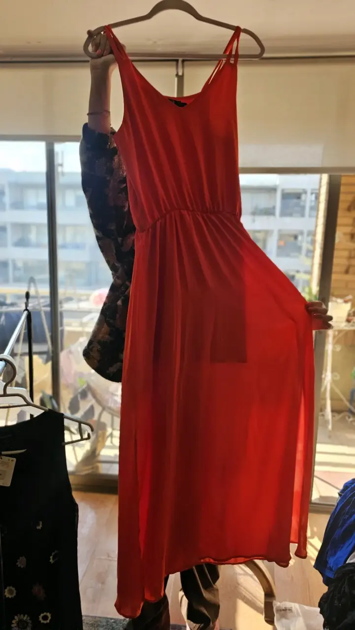 Vestido largo rojo elegante para mujer