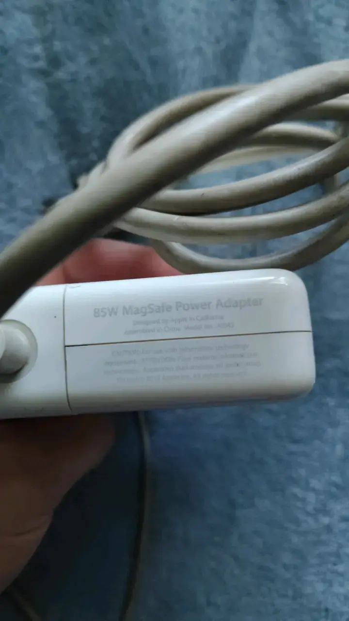 Cargador Apple MagSafe 85W para MacBook - 3
