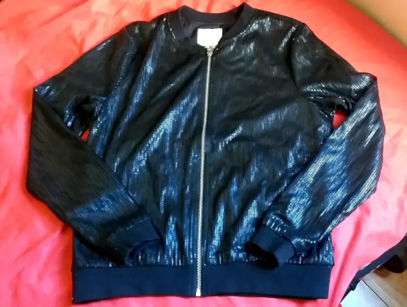 Chaqueta bomber negra con lentejuelas - 1