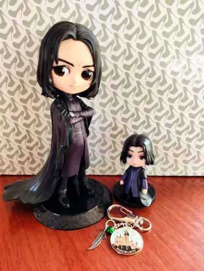 Figuras de colección Snape con llavero Hogwarts - miniatura 1