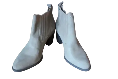 Botines de gamuza beige con tacón - miniatura 2