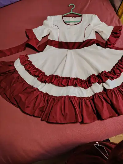 Vestido de huasa talla 12 o 14 - miniatura 2