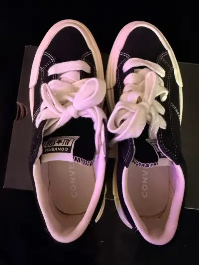 Zapatillas Converse negras con plataforma - miniatura 2
