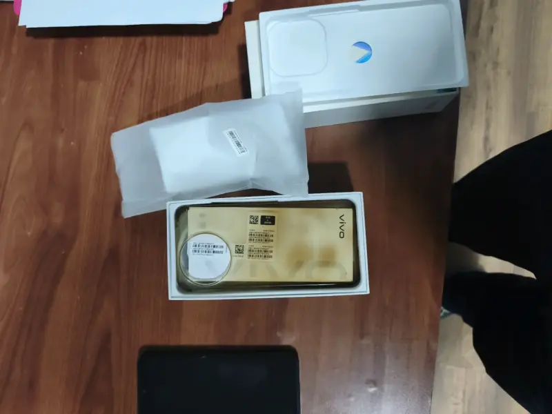 Smartphone Vivo Y38 5G con Caja - 4
