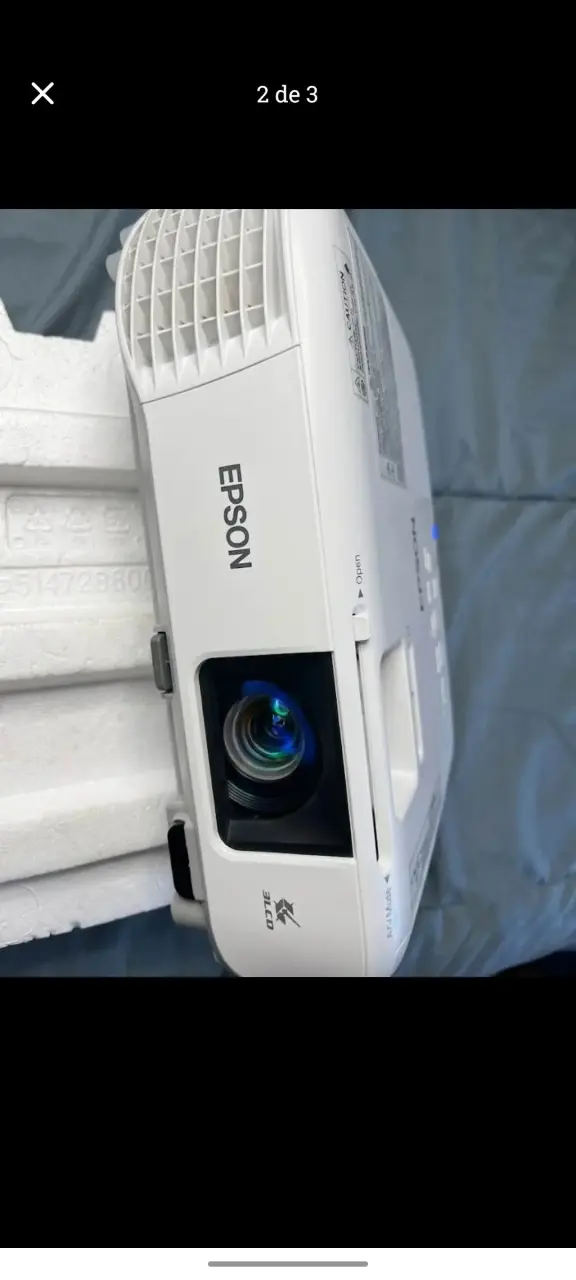 Proyector Epson PowerLite S39 + Telón Retráctil - 2