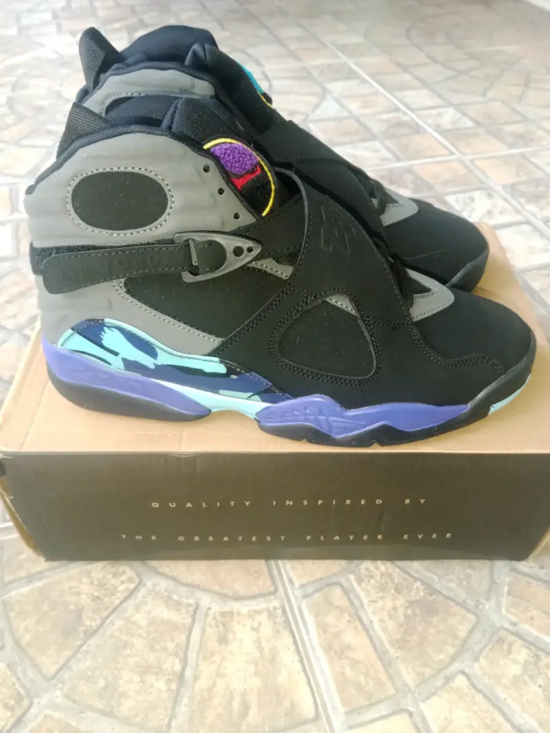 Zapatillas Air Jordan Retro negras y grises - 1