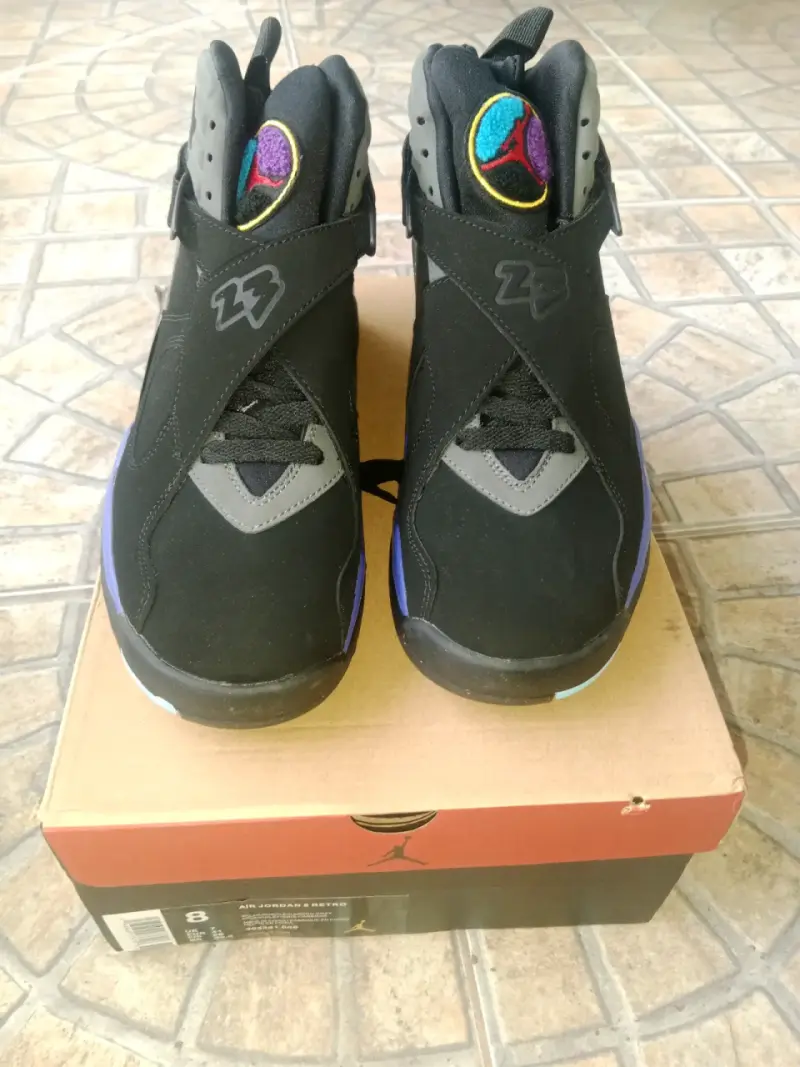 Zapatillas Air Jordan Retro negras y grises - 2