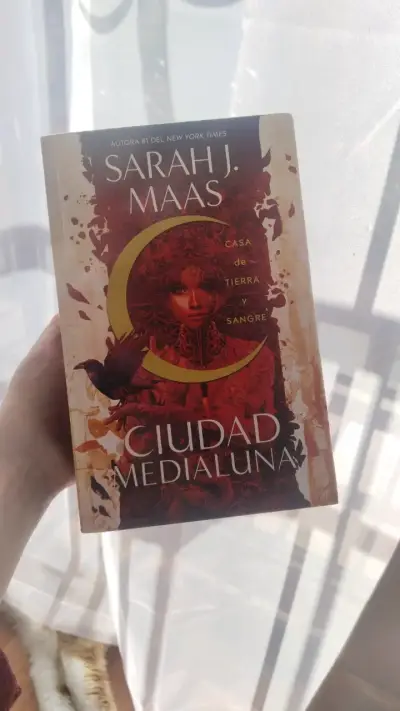 Libro 'Ciudad Medialuna' de Sarah J. Maas - miniatura 1
