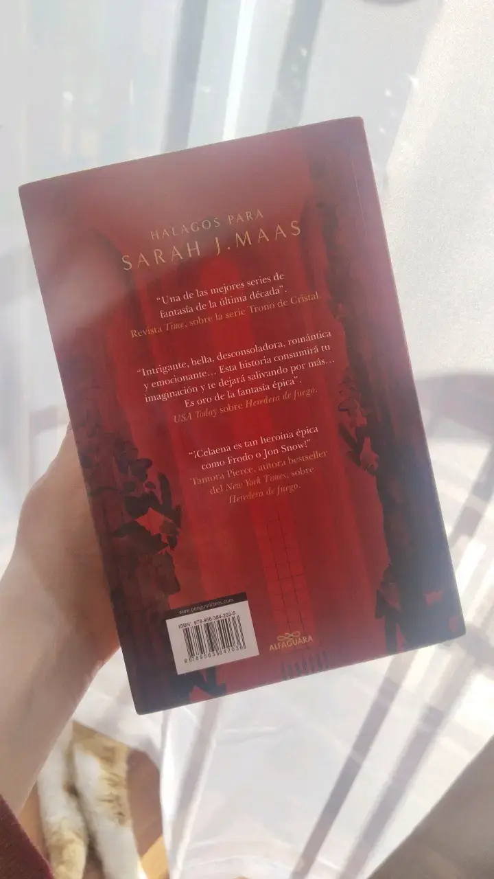 Libro 'Ciudad Medialuna' de Sarah J. Maas - 3