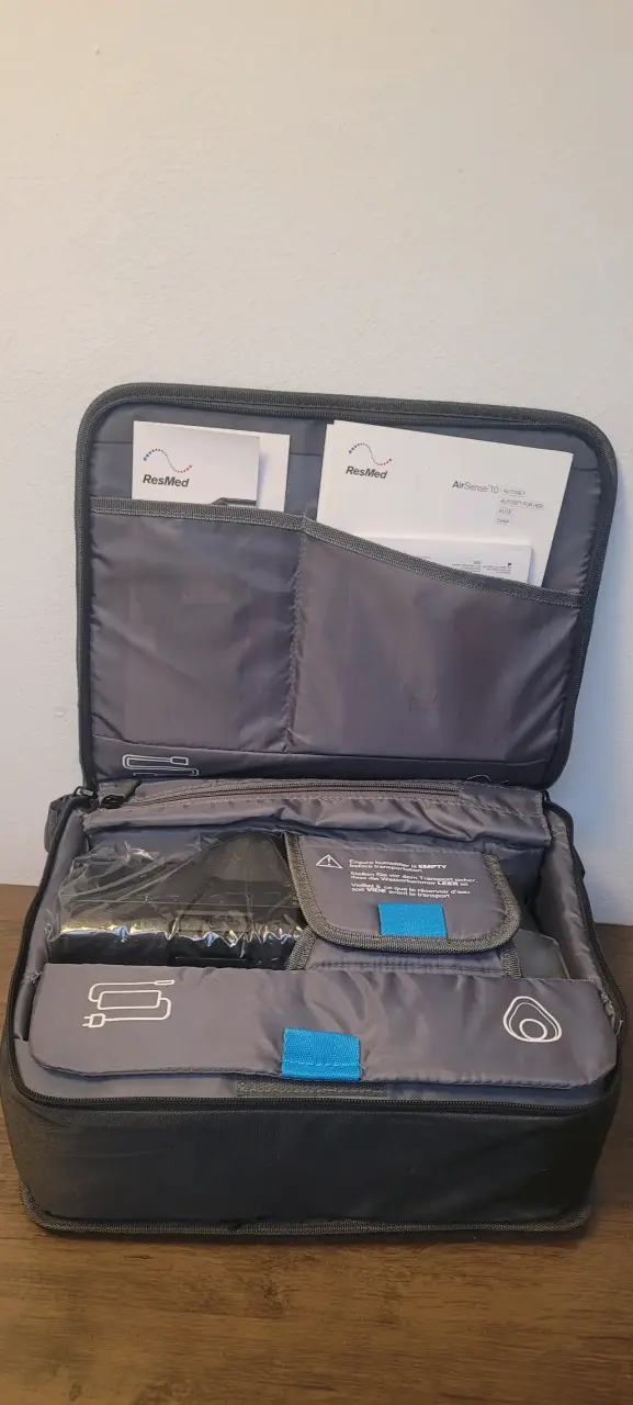 Máquina CPAP ResMed AirSense 10 con estuche - 3