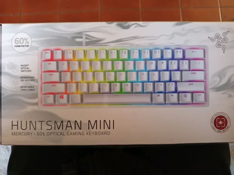 Teclado Mecánico Razer Huntsman Mini Mercury RGB - 1