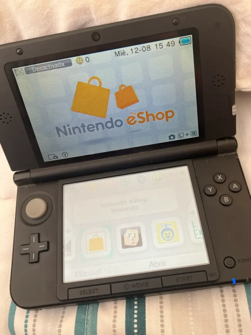 Consola Nintendo 3DS XL *detalle* - 4
