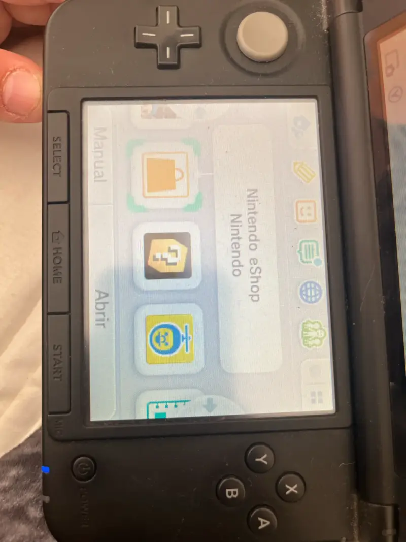 Consola Nintendo 3DS XL *detalle* - 6