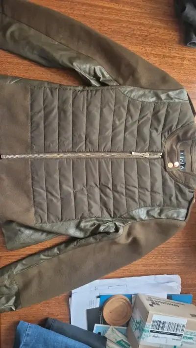Chaqueta acolchada verde oliva Liolá para mujer - miniatura 1