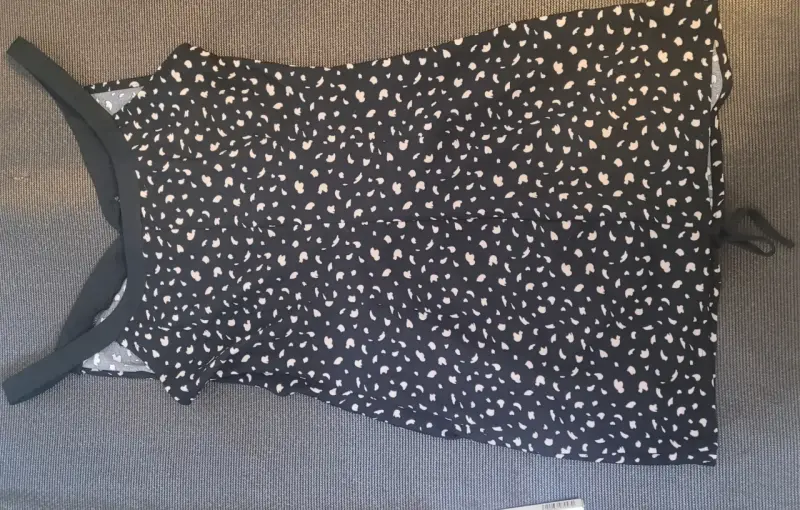 Vestido corto estampado negro y blanco - 3