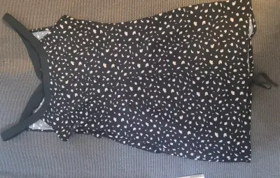 Vestido corto estampado negro y blanco - miniatura 3