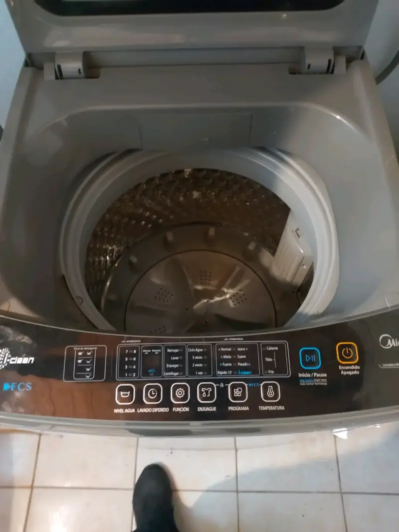 Lavadora Midea 11 kg con tapa de vidrio templado - 3
