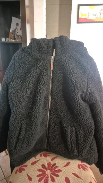 Chaqueta de lana negra con capucha Melt - miniatura 5