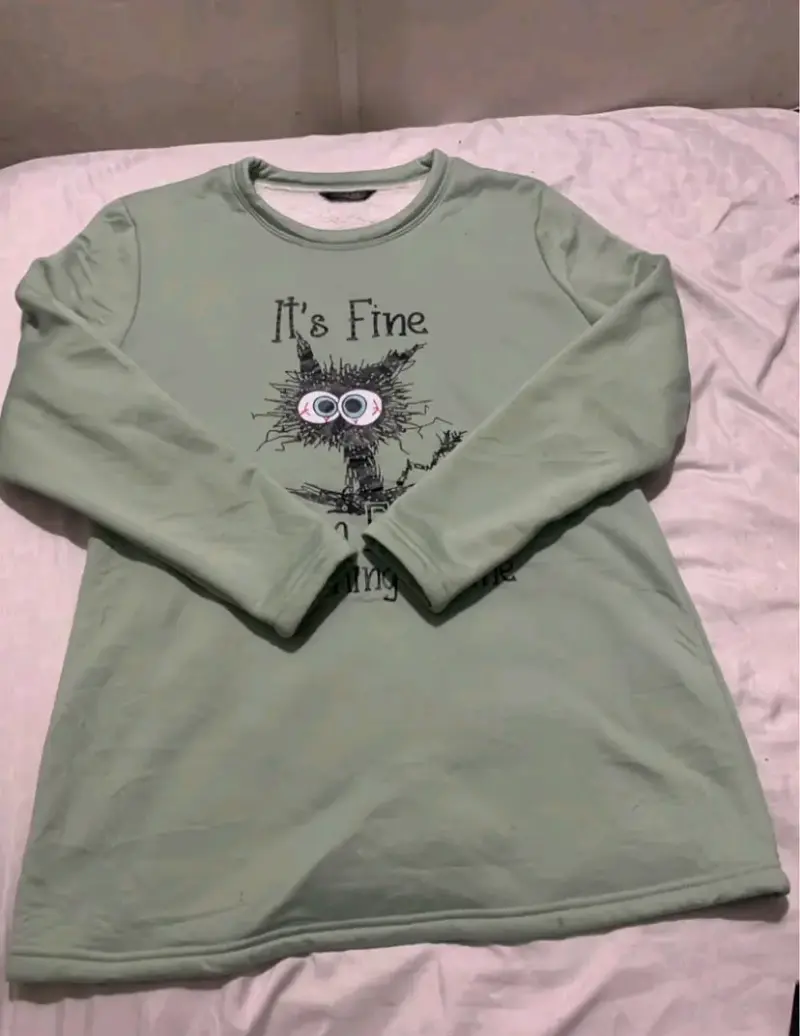 ✨Polerón pijama "It's Fine" NUEVO Chiporro - 1